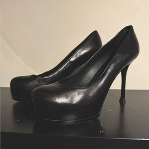 YSL tribtoo smooth leather pump